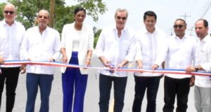 Imagen de la entrega en Verón de la calle reconstruida. Inter News Service