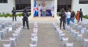 La cocaína confiscada por las autoridades dominicanas. Inter News Service