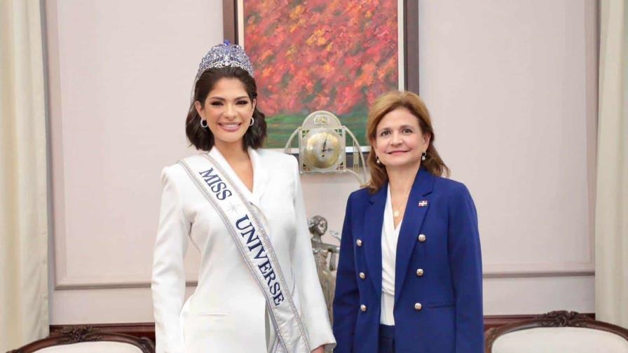 Miss Universo 2023, Sheynnis Palacios, y la vicepresidenta de la República, Raquel Peña. Inter News Service