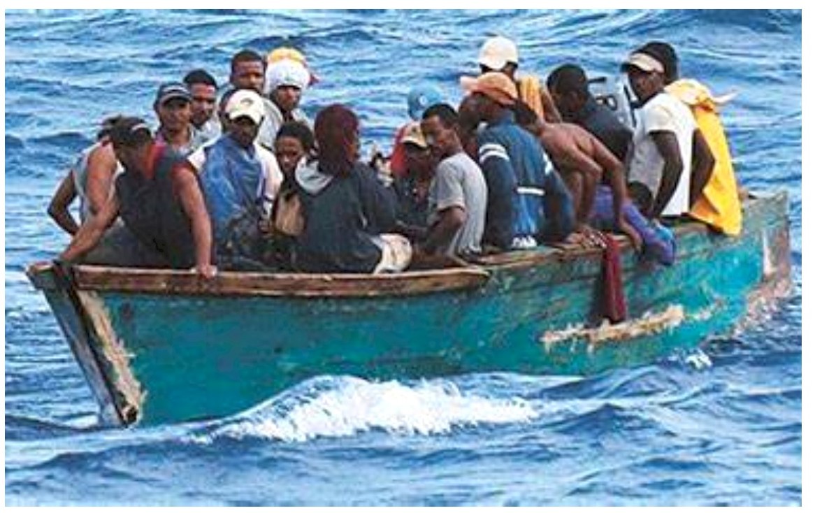 Imagen de archivo de viajeros indocumentados dirigiéndose hacia las costas de Puerto Rico. Inter News Service