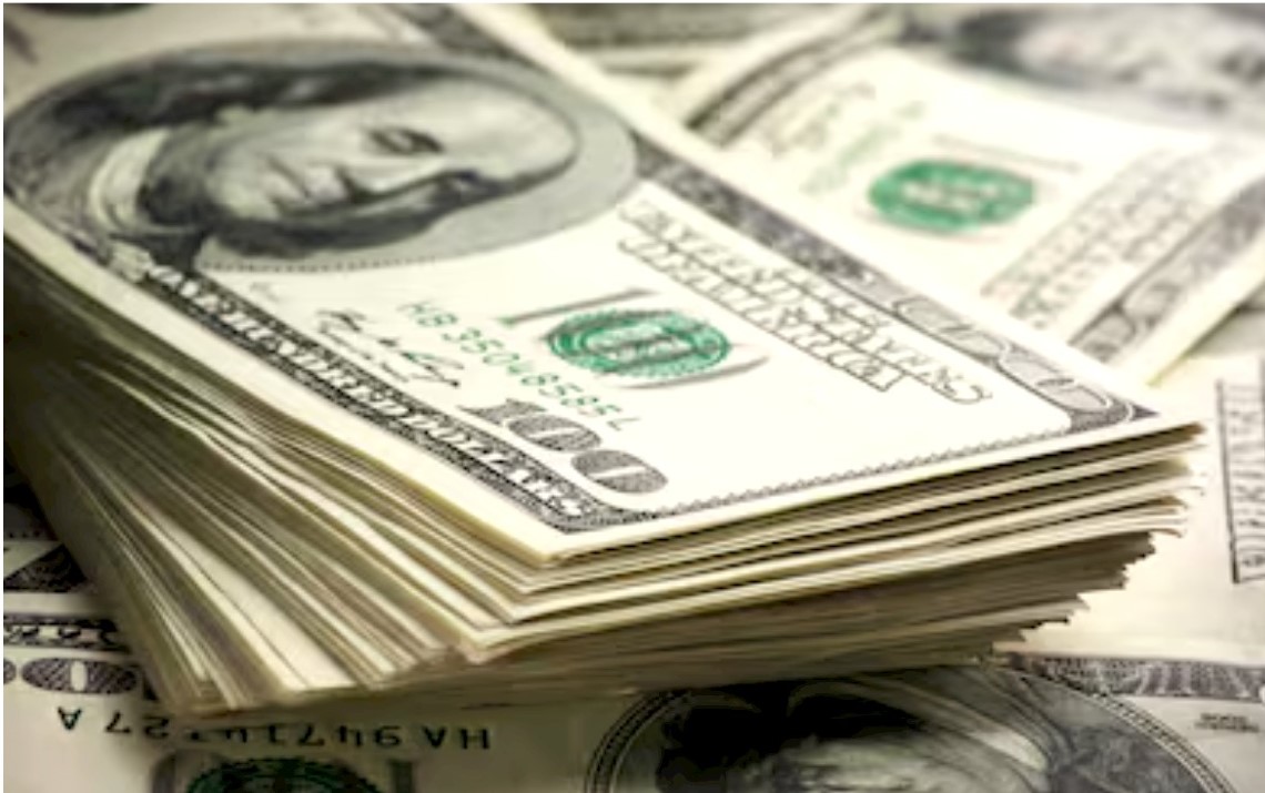 La policía dominicana confiscó miles de dólares robados por los tres sujetos colombianos. Inter News Service