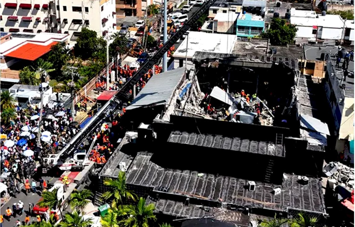 Vista de la discoteca Jet Set luego del derrumbe que mató a 113 personas. Inter News Service