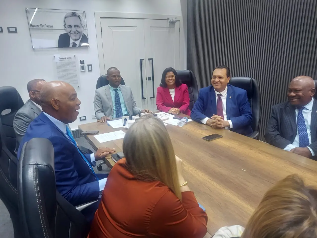 Miembros de la comisión de Trabajo de la Cámara de Diputados durante la reunión en la que se decidió restablecer las multas a los empresarios. (Fuente Externa). Inter News Service