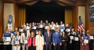 Los jóvenes galardonados durante la cuarta entrega del Premio Nacional de la Juventud. (Fuente oficial). Inter News Service
