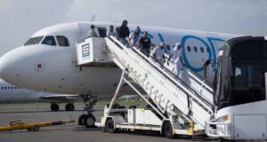 Los extranjeros inadmitidos en Estados Unidos son enviados hacia terceros países para facilitar el retorno a sus naciones de origen. (Fuente externa). Inter News Service