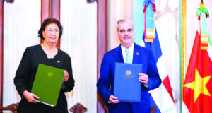 Los gobernantes Luis Abinader y Jennifer Geerlings-Simons reafirmaron su compromiso con el multilateralismo, el respeto al derecho internacional y el fortalecimiento de la cooperación regional. (Fuente externa). Inter News Service