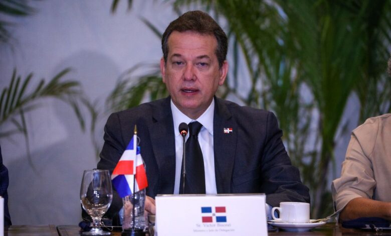 Víctor Bisonó Haza, designado Ministro de Relaciones Exteriores. Inter News Service