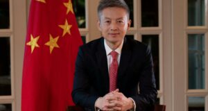 Imagen de archivo del embajador chino Chen Luning. Inter News Service