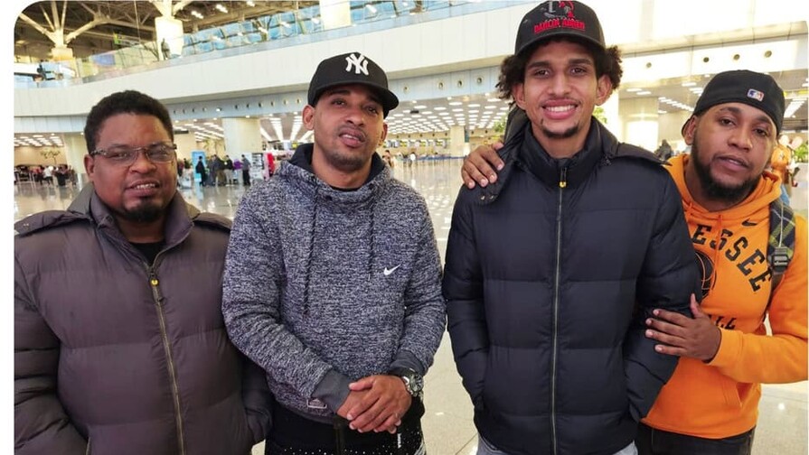 Estos dominicanos decidieron regresar a su país luego de desistir firmar un contrato con Rusia para combatir contra Ucrania. (Fuente Mirex). Inter News Service 120 kb